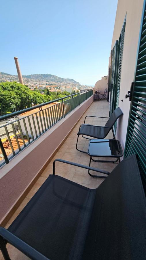 Garden And Seaview Apartment - Free Parking Funchal  Bagian luar foto