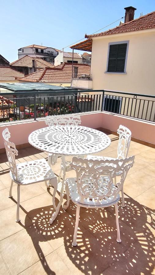 Garden And Seaview Apartment - Free Parking Funchal  Bagian luar foto